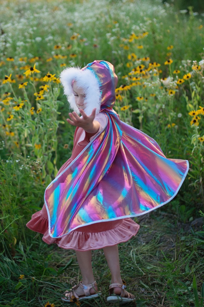 Great Pretenders Kostüm Regenbogen Prinzessin Cape 4-6 Jahre